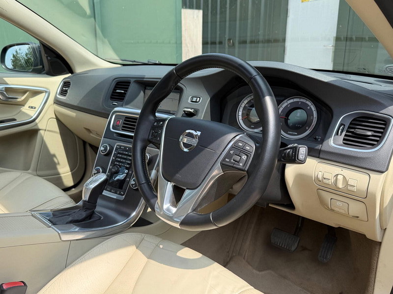 Volvo V60 2.4 D5 SE Lux Nav Geartronic Euro 5 5dr