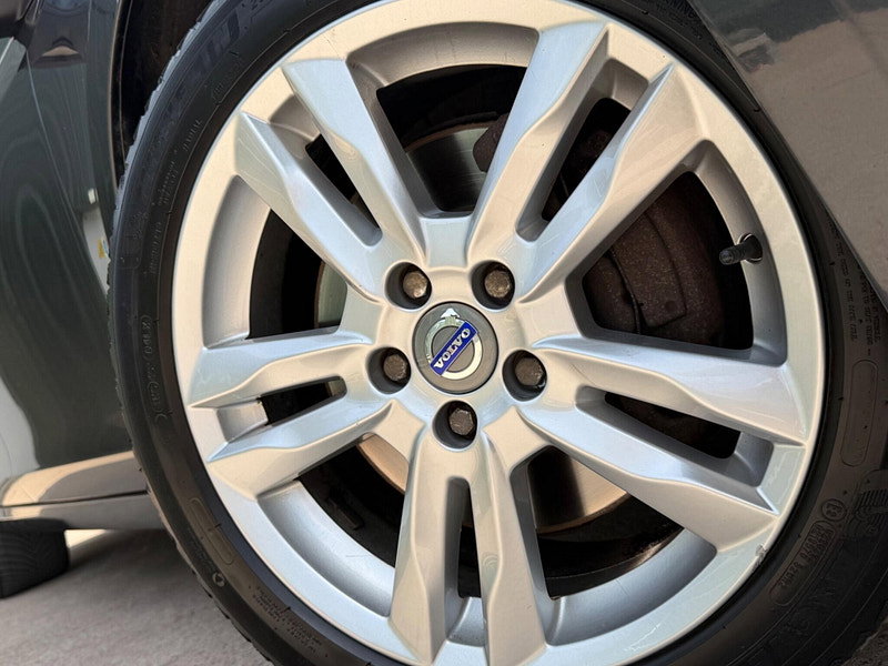 Volvo V60 2.4 D5 SE Lux Nav Geartronic Euro 5 5dr