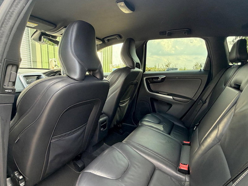 Volvo XC60 2.0 D4 R-Design Lux Nav Auto Euro 6 (s/s) 5dr