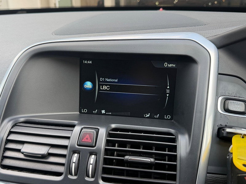 Volvo XC60 2.0 D4 R-Design Lux Nav Auto Euro 6 (s/s) 5dr