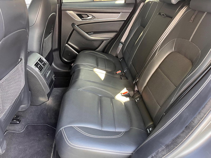 Jaguar F-PACE 2.0 D200 MHEV R-Dynamic HSE Auto AWD Euro 6 (s/s) 5dr