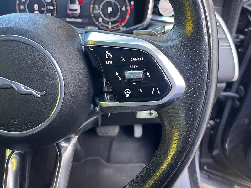 Jaguar F-PACE 2.0 D200 MHEV R-Dynamic HSE Auto AWD Euro 6 (s/s) 5dr