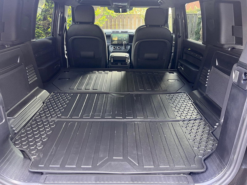 Land Rover DEFENDER 110 3.0 D250 MHEV X-Dynamic SE Hard Top SUV Auto 4WD MWB Euro 6 (s/s) 5dr
