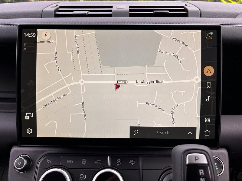 Land Rover DEFENDER 110 3.0 D250 MHEV X-Dynamic SE Hard Top SUV Auto 4WD MWB Euro 6 (s/s) 5dr