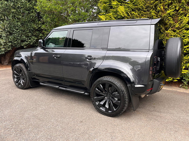 Land Rover DEFENDER 110 3.0 D250 MHEV X-Dynamic SE Hard Top SUV Auto 4WD MWB Euro 6 (s/s) 5dr
