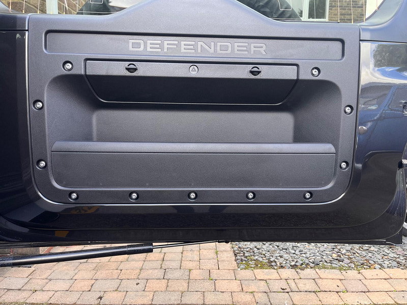 Land Rover DEFENDER 110 3.0 D250 MHEV X-Dynamic SE Hard Top SUV Auto 4WD MWB Euro 6 (s/s) 5dr