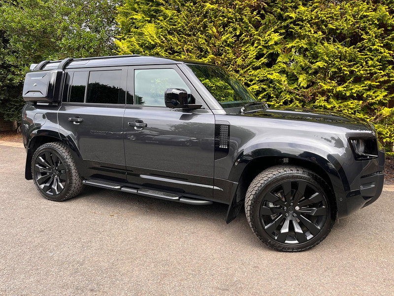 Land Rover DEFENDER 110 3.0 D250 MHEV X-Dynamic SE Hard Top SUV Auto 4WD MWB Euro 6 (s/s) 5dr