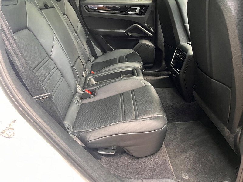 Porsche Cayenne 3.0T V6 TiptronicS 4WD Euro 6 (s/s) 5dr