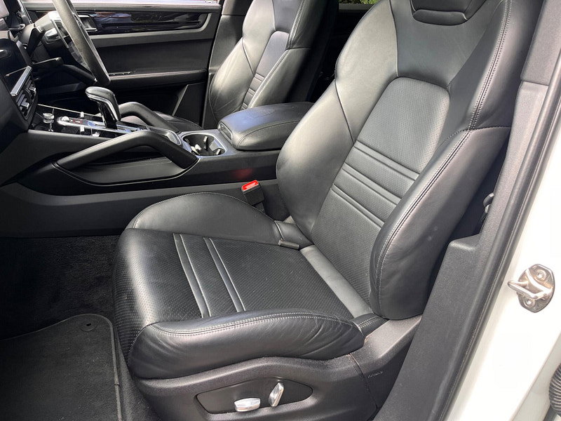 Porsche Cayenne 3.0T V6 TiptronicS 4WD Euro 6 (s/s) 5dr