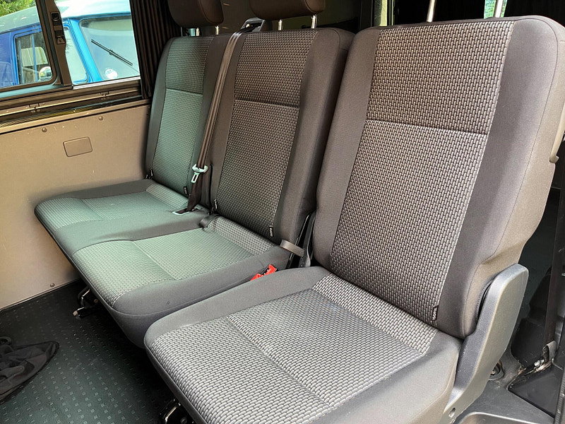 Volkswagen Transporter 2.0 TDI T32 Highline Kombi DSG FWD SWB Euro 6 (s/s) 5dr