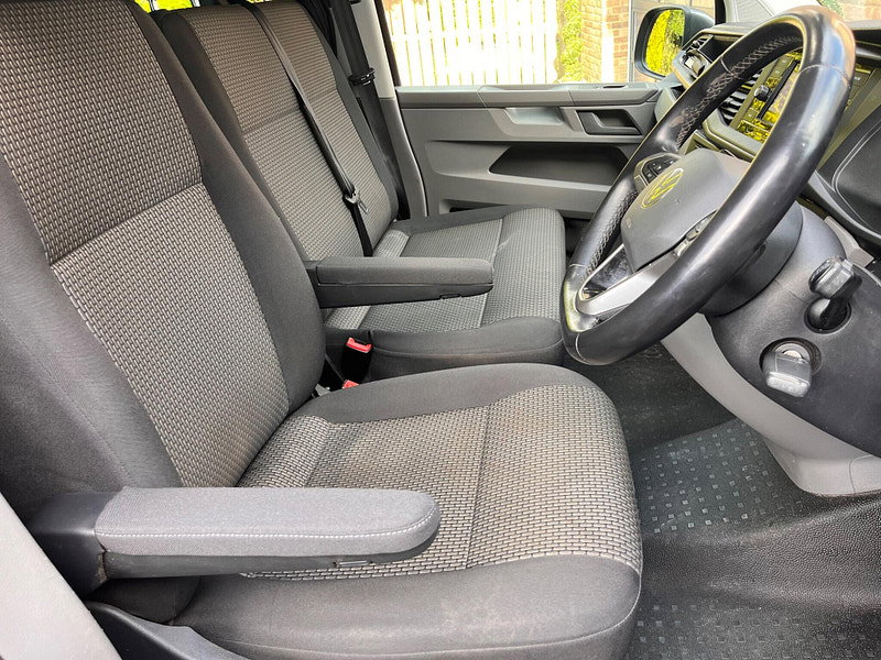 Volkswagen Transporter 2.0 TDI T32 Highline Kombi DSG FWD SWB Euro 6 (s/s) 5dr