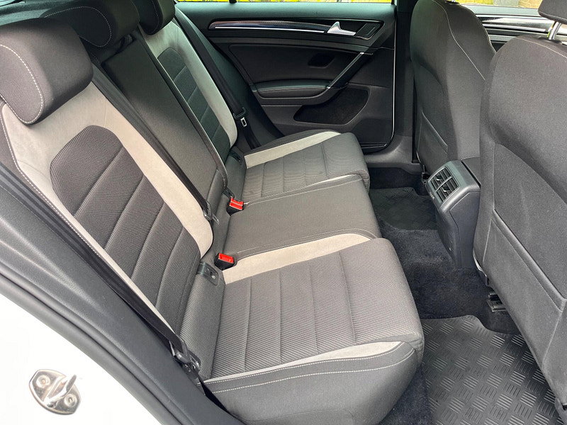 Volkswagen Golf 2.0 TSI BlueMotion Tech R 4Motion Euro 6 (s/s) 5dr