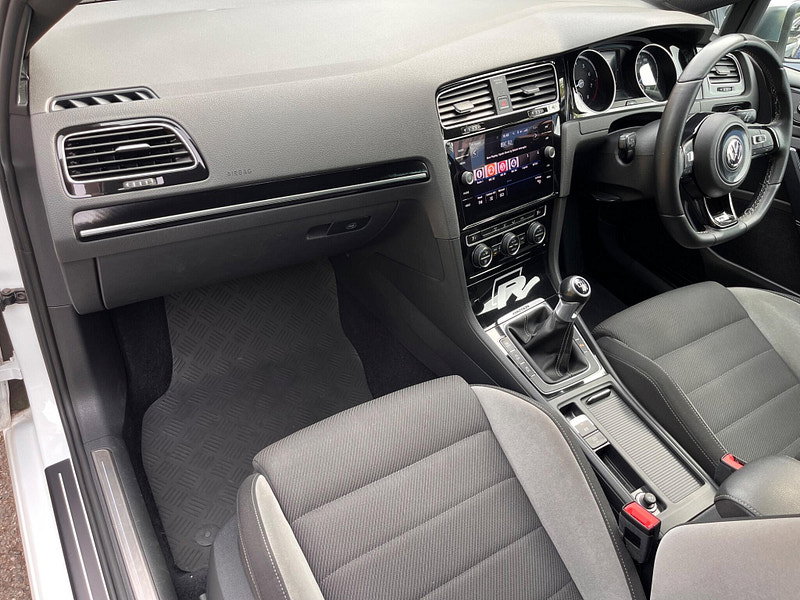 Volkswagen Golf 2.0 TSI BlueMotion Tech R 4Motion Euro 6 (s/s) 5dr