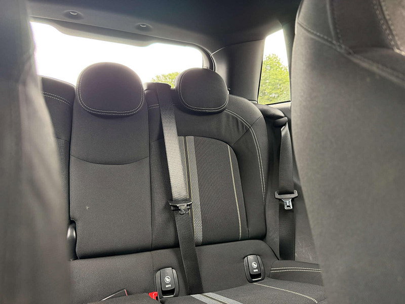 MINI Hatch 1.5 Cooper Sport 5dr