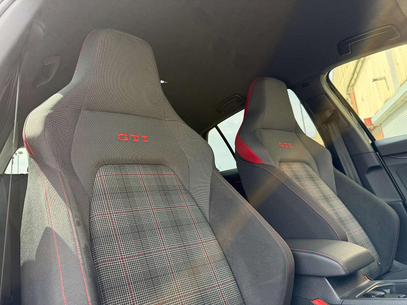 Volkswagen Golf 2.0 Golf GTi TSi Semi-Auto 5dr