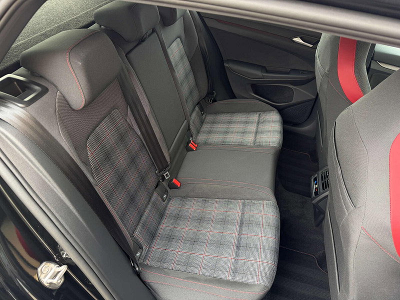 Volkswagen Golf 2.0 Golf GTi TSi Semi-Auto 5dr