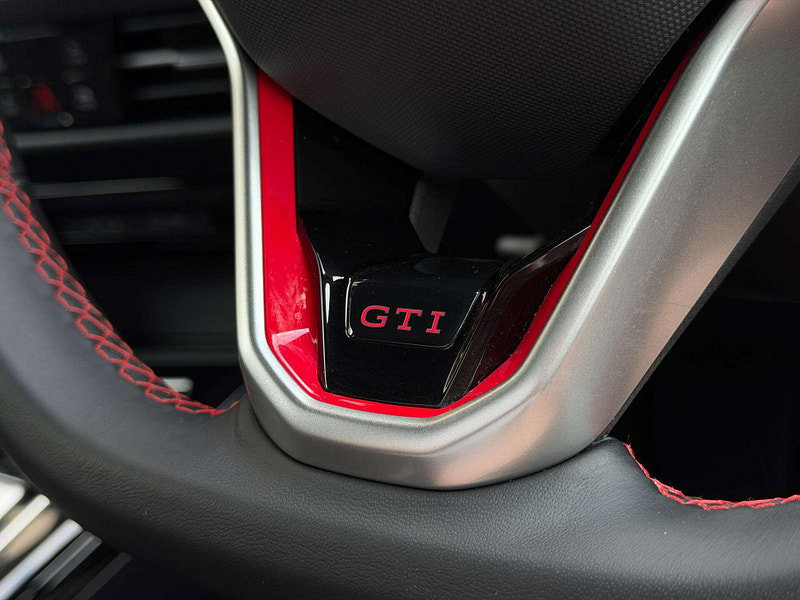 Volkswagen Golf 2.0 Golf GTi TSi Semi-Auto 5dr