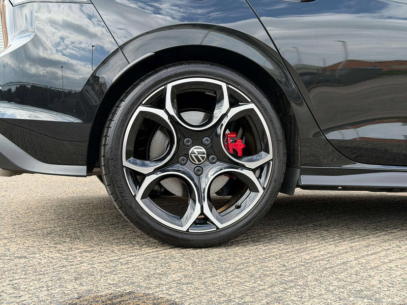 Volkswagen Golf 2.0 Golf GTi TSi Semi-Auto 5dr