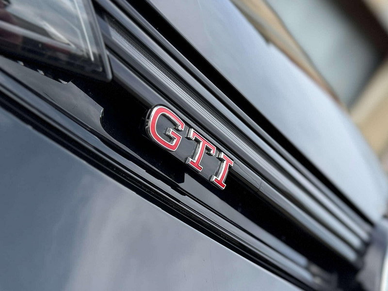 Volkswagen Golf 2.0 Golf GTi TSi Semi-Auto 5dr