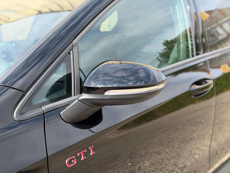 Volkswagen Golf 2.0 Golf GTi TSi Semi-Auto 5dr