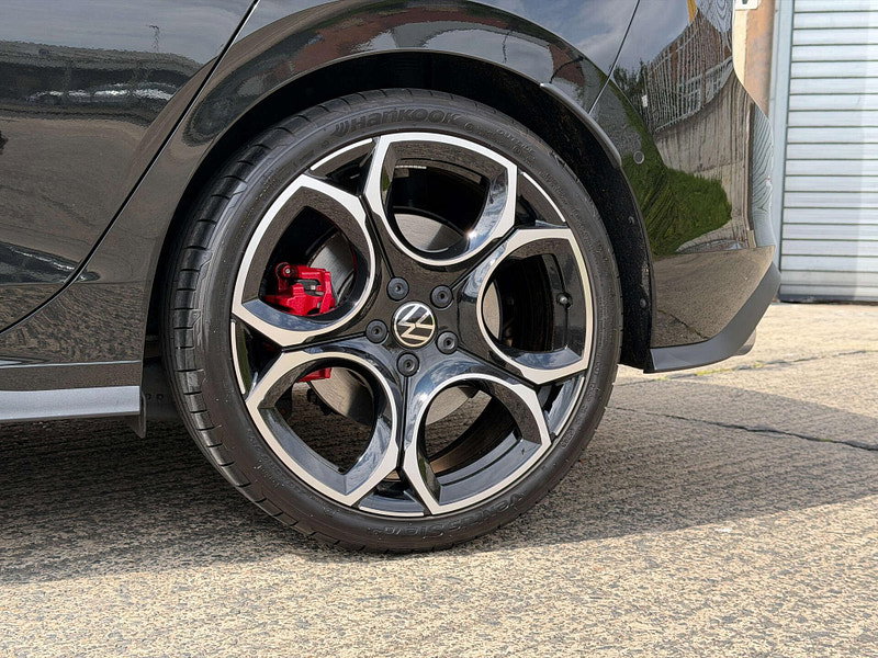 Volkswagen Golf 2.0 Golf GTi TSi Semi-Auto 5dr