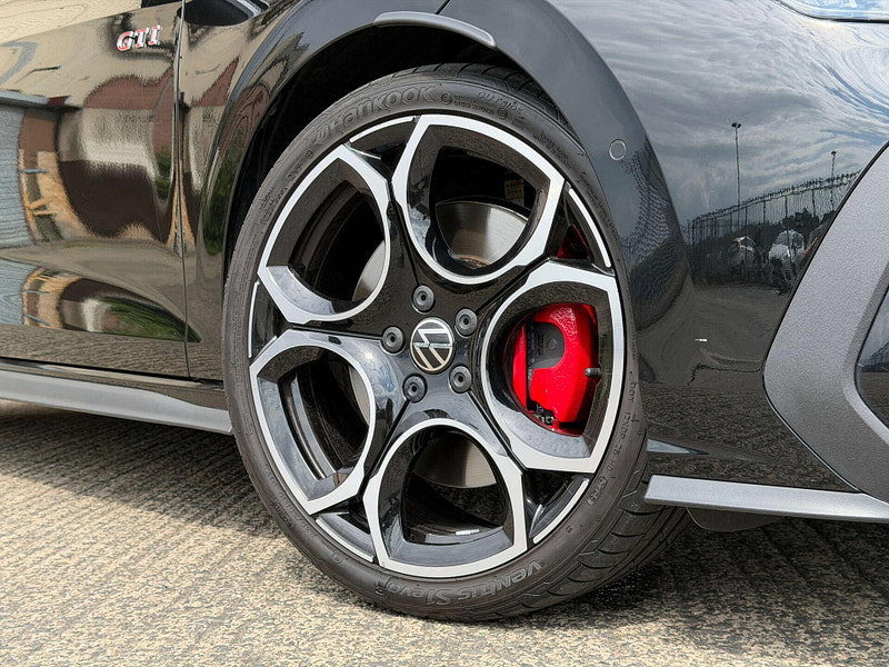 Volkswagen Golf 2.0 Golf GTi TSi Semi-Auto 5dr