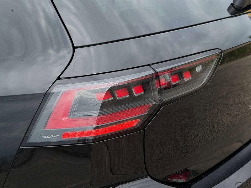 Volkswagen Golf 2.0 Golf GTi TSi Semi-Auto 5dr