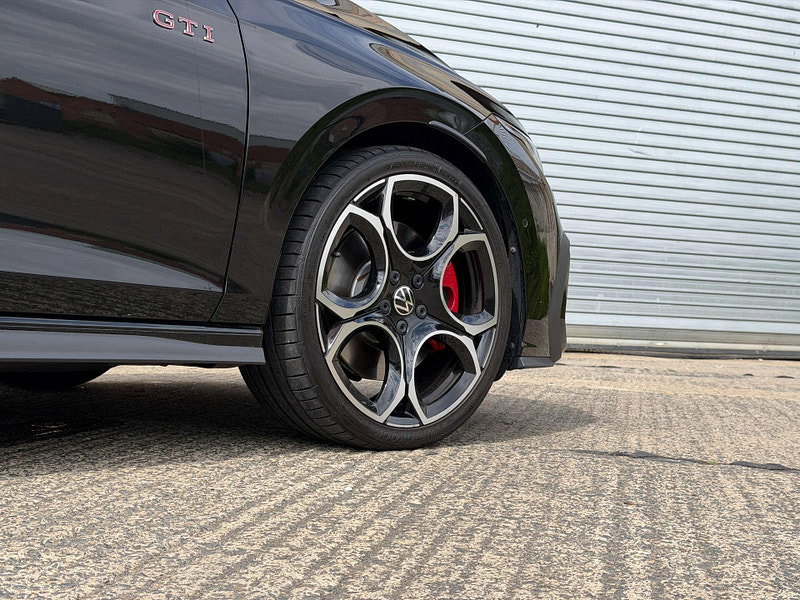 Volkswagen Golf 2.0 Golf GTi TSi Semi-Auto 5dr