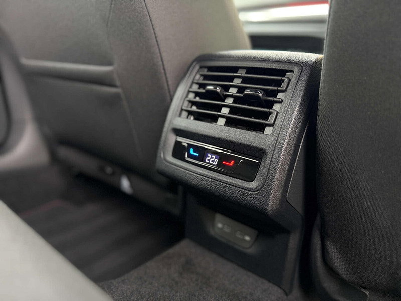 Volkswagen Golf 2.0 Golf GTi TSi Semi-Auto 5dr