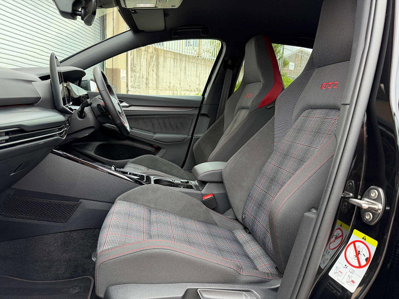 Volkswagen Golf 2.0 Golf GTi TSi Semi-Auto 5dr