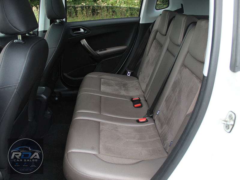 Peugeot 2008 1.6 e-HDi Feline SUV 5dr Diesel Manual Euro 5 (s/s) (Calima) (92 ps)