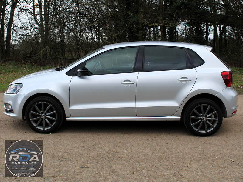 Volkswagen Polo 1.2 TSI BlueMotion Tech SE Design Hatchback 5dr Petrol Manual Euro 6 (s/s) (90 ps)