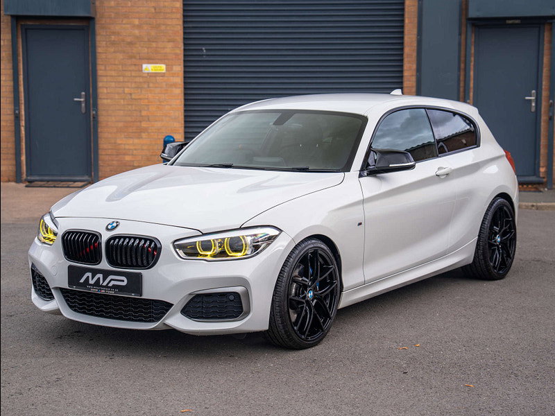 2017 BMW 1 Series in Alpine White, photo 8 of 66