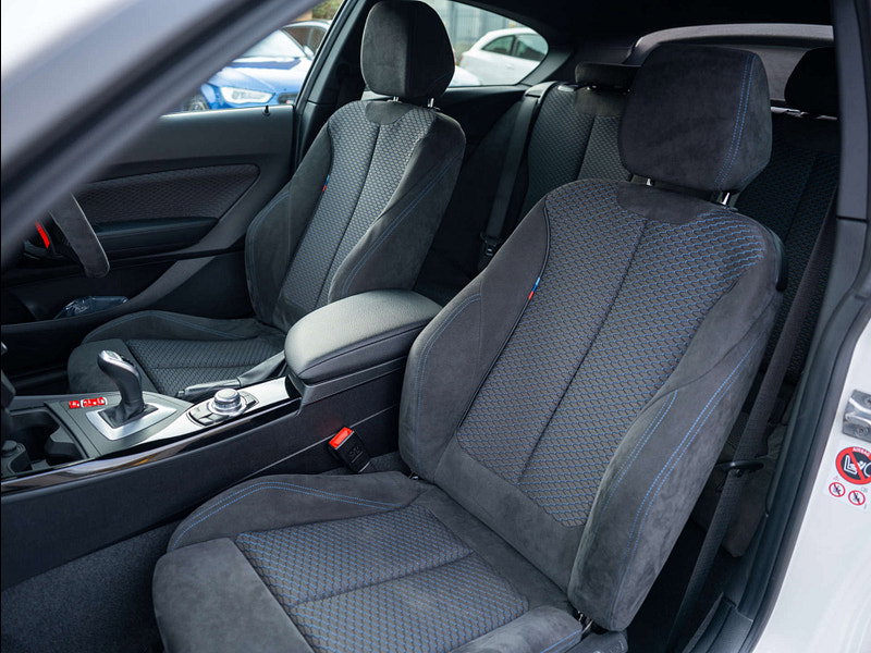 2017 BMW 1 Series in Alpine White, photo 6 of 66