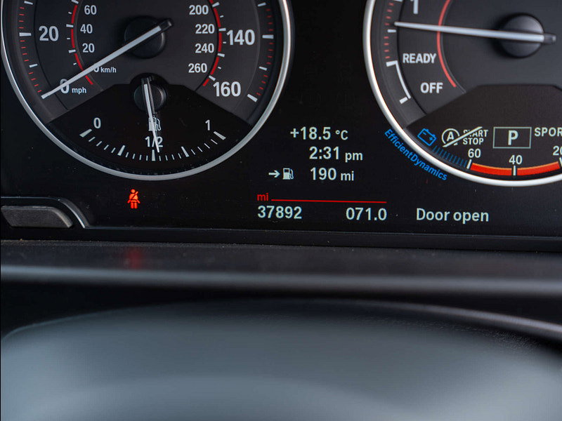 2017 BMW 1 Series in Alpine White, photo 36 of 66