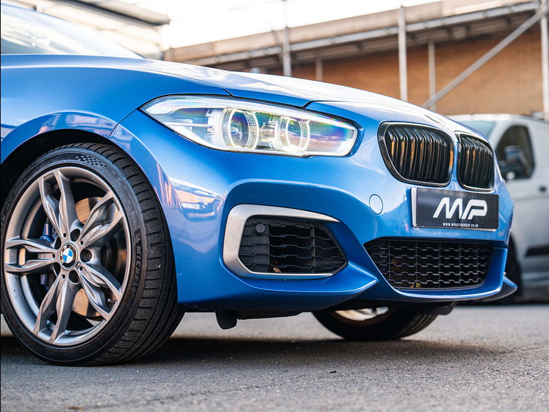 2018 BMW 1 Series in Estoril Blue, photo 26 of 71