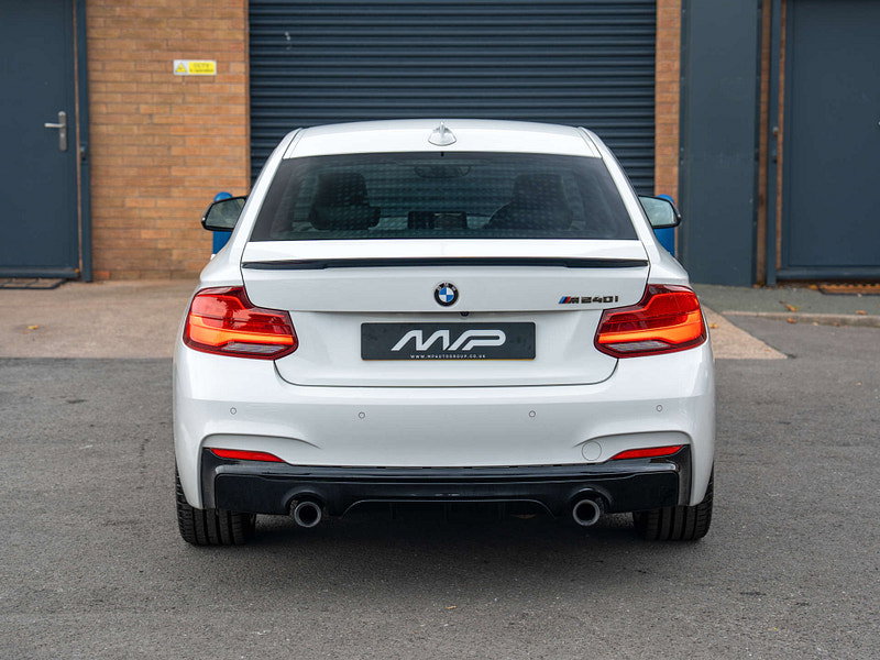 2017 BMW 2 Series in Alpine White, photo 9 of 71