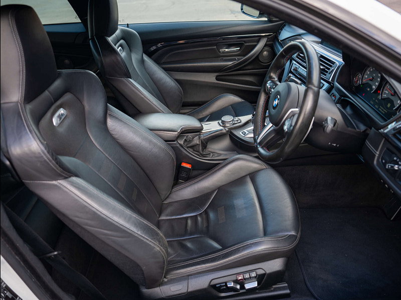 2016 BMW M4 in Alpine White, photo 16 of 79
