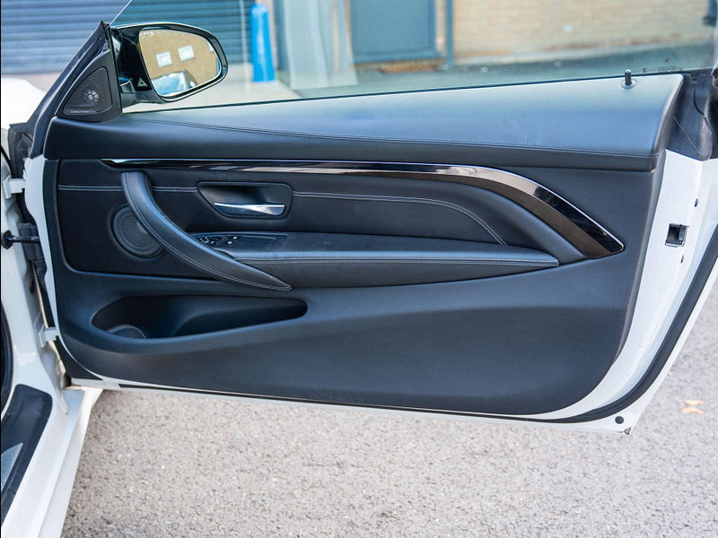 2016 BMW M4 in Alpine White, photo 29 of 79