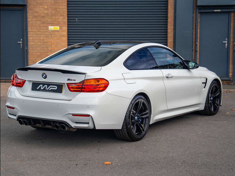 2016 BMW M4 in Alpine White, photo 11 of 79