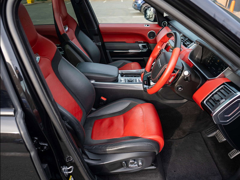 2019 Land Rover Range Rover Sport in Santorini Black, photo 21 of 95