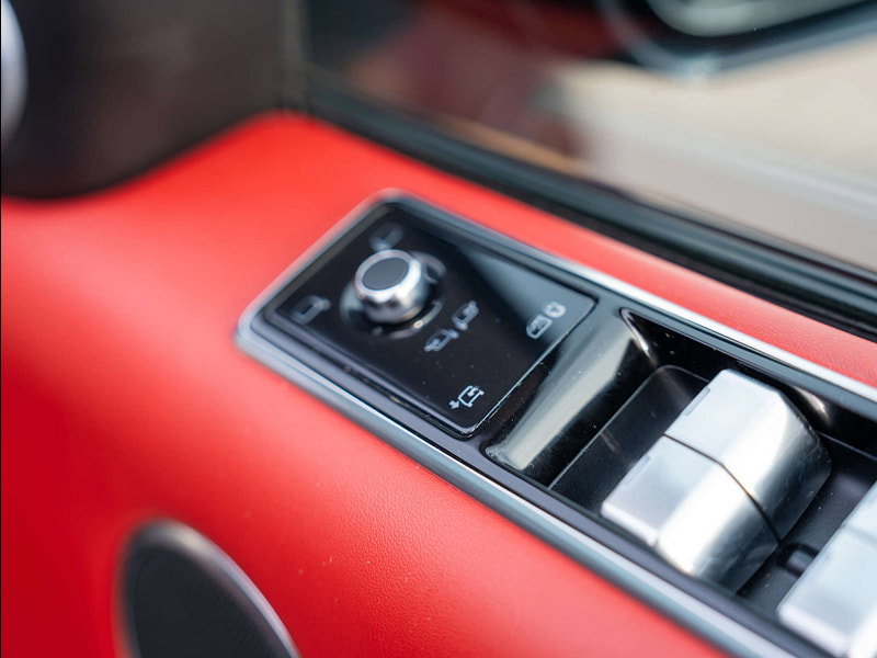 2019 Land Rover Range Rover Sport in Santorini Black, photo 76 of 95