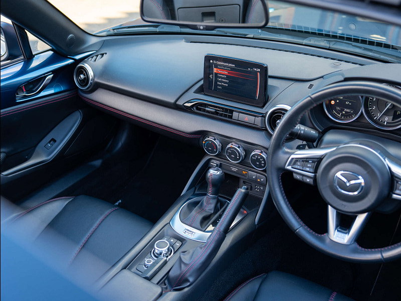 2018 Mazda MX-5 RF in Eternal Blue Mica, photo 18 of 91