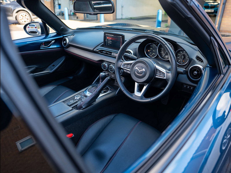 2018 Mazda MX-5 RF in Eternal Blue Mica, photo 3 of 91