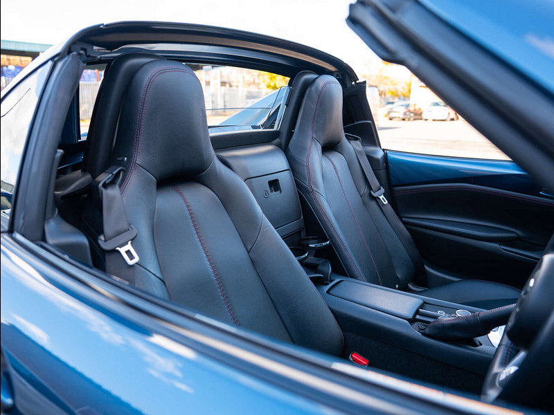 2018 Mazda MX-5 RF in Eternal Blue Mica, photo 21 of 91