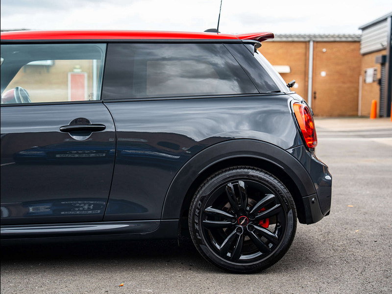 2017 MINI Hatch in Thunder Grey, photo 22 of 79