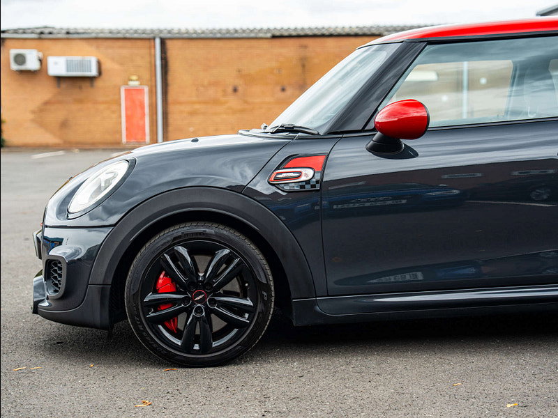 2017 MINI Hatch in Thunder Grey, photo 21 of 79