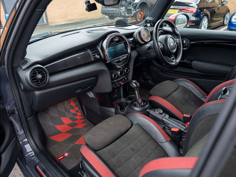 2017 MINI Hatch in Thunder Grey, photo 40 of 79