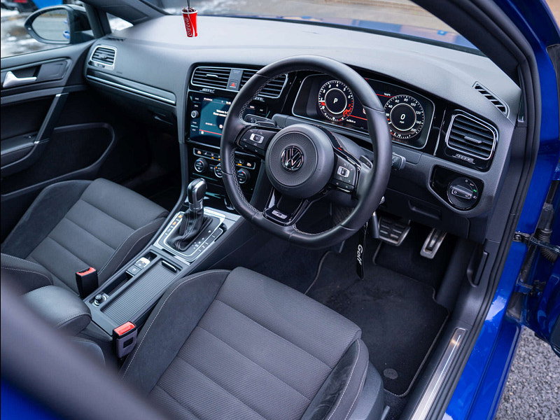 2017 Volkswagen Golf in Lapiz Blue, photo 17 of 79