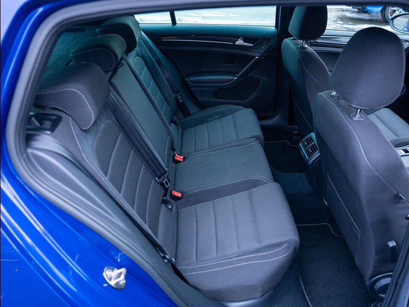 2017 Volkswagen Golf in Lapiz Blue, photo 15 of 79